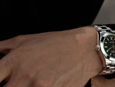 Μετέτρεψε το ρολόι σου... Rolex με μια μόνο εφαρμογή! (βίντεο)